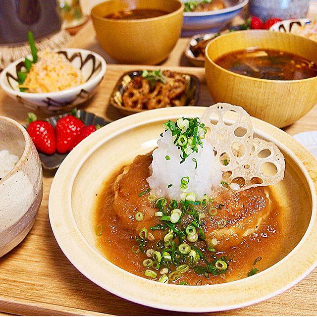 簡単レシピ！みぞれあんかけ豆腐ハンバーグ