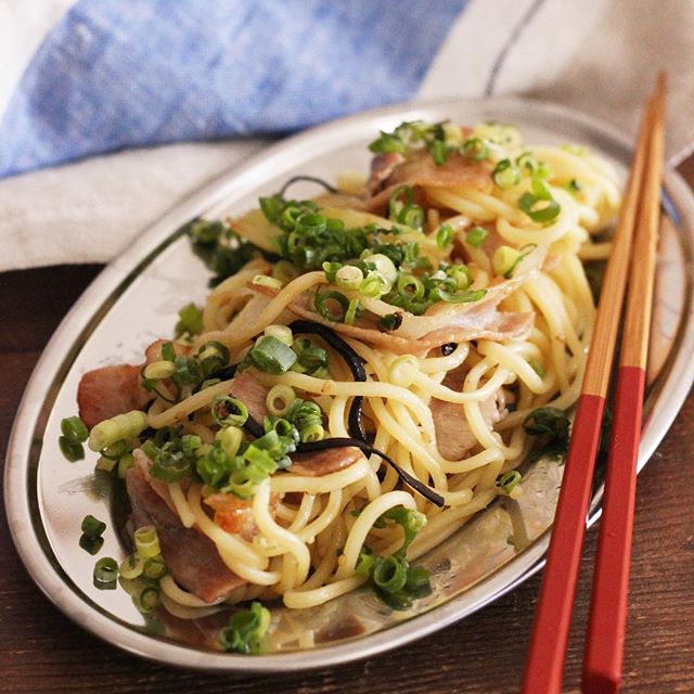 簡単アレンジ！塩昆布ネギ塩焼きそば