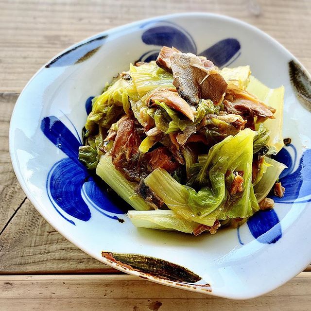 簡単でおすすめ山東菜とさば缶の味噌煮