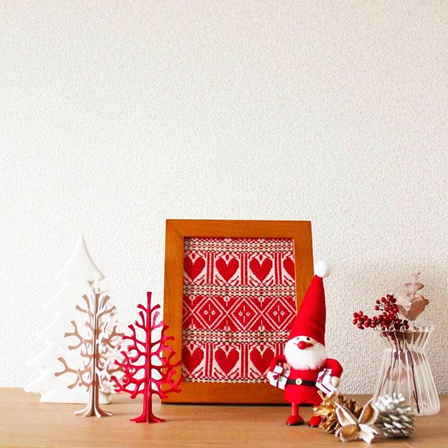 ノルディカデザインの3木の人形