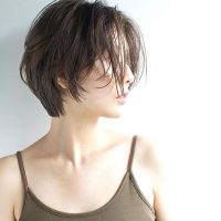 四角顔さんに似合う髪型16選！コンプレックスを解消できる長さ別ヘアカタログ