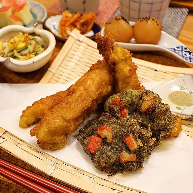 不思議な食感！カニカマともずく天ぷら