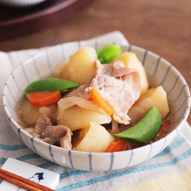 副菜なのにご飯が進む定番の「肉じゃが」