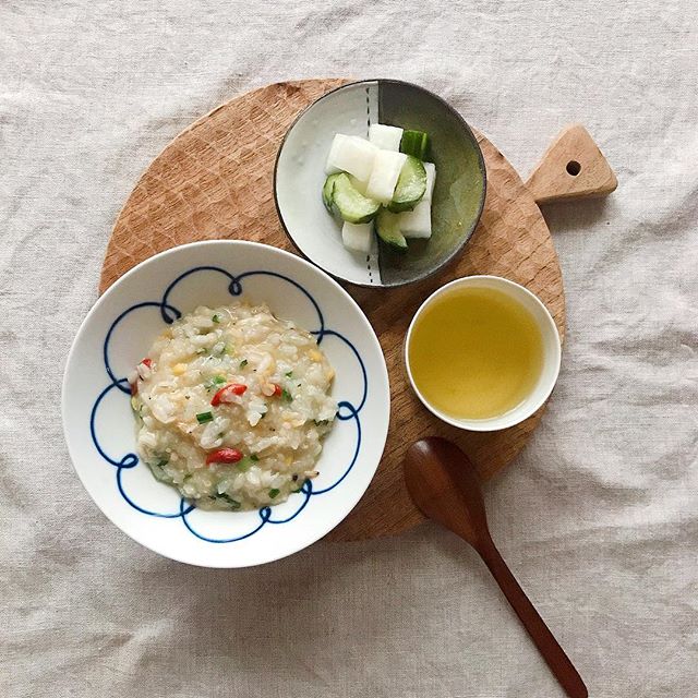 生姜や大葉で風味よし♪治りかけに良いおかゆ