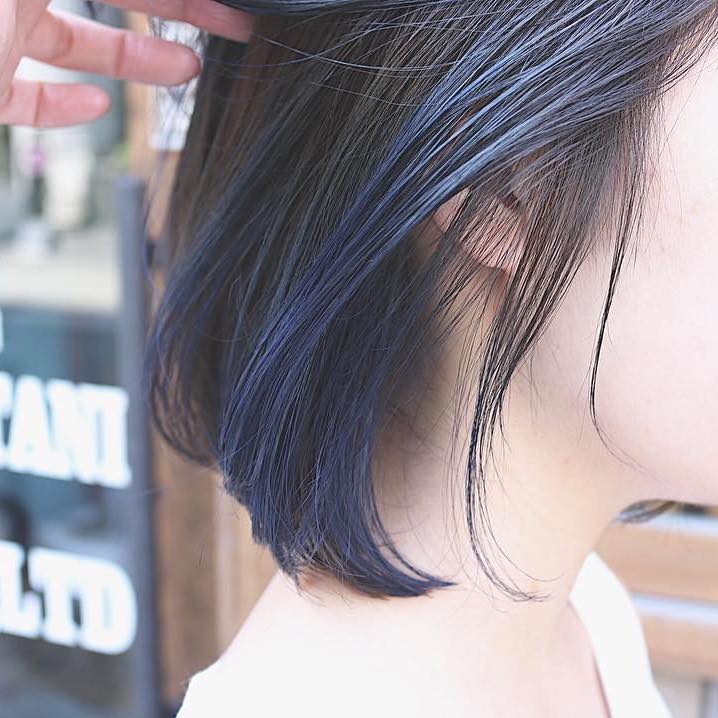 青のインナーカラーのヘアカタログ特集 ブルーに合うベースの髪色って Folk