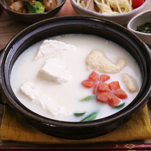 重曹で豆腐をとろけさせる湯豆腐