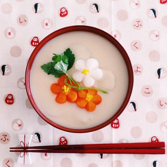 関西では定番！簡単で美味しい白味噌のお雑煮