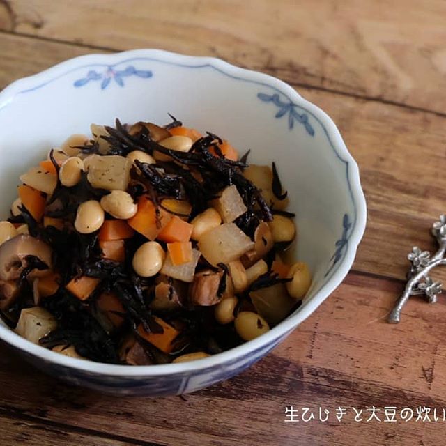 春が美味しい！生ひじきと大豆の炊いたん