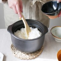 いつものごはんをご馳走に♪モダンでシンプルな「炊飯土鍋」