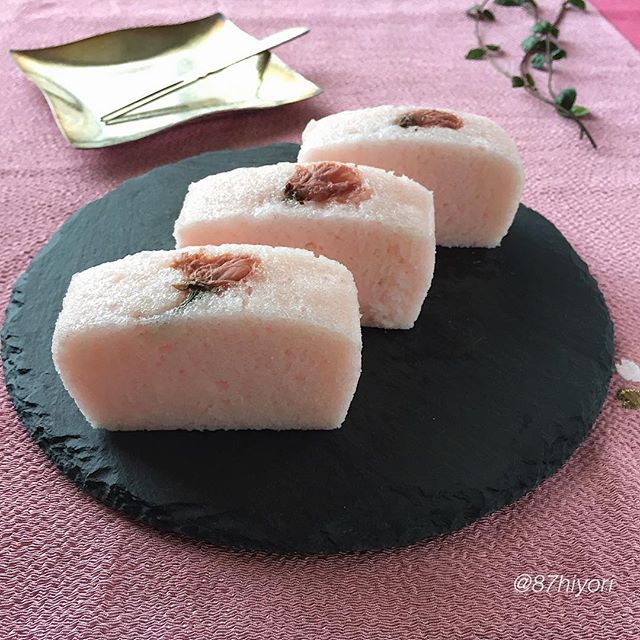 軽い食感で食べられる美味しい桜のかるかん