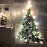 クリスマスディスプレイは《壁面》も活用♪おしゃれすぎるディスプレイアイデア