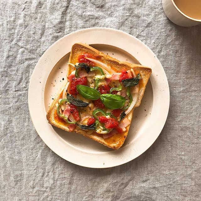 人気の朝ごはんに！ピザトースト