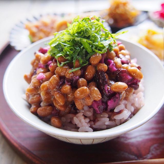 節約中の朝ごはんに◎柴漬け納豆ごはん