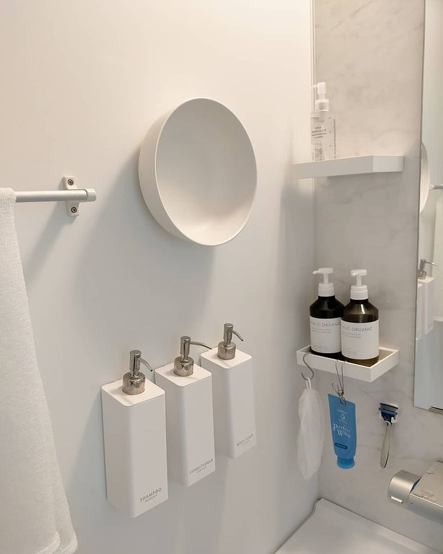 壁面にぺたっとマグネット湯桶