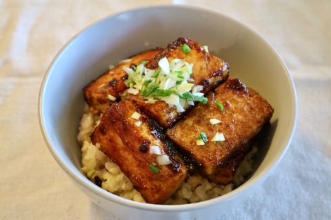 お肉なしでヘルシー！豆腐の生姜焼き丼