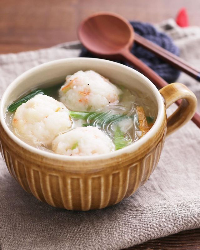 ふわふわエビ団子の春雨塩スープ