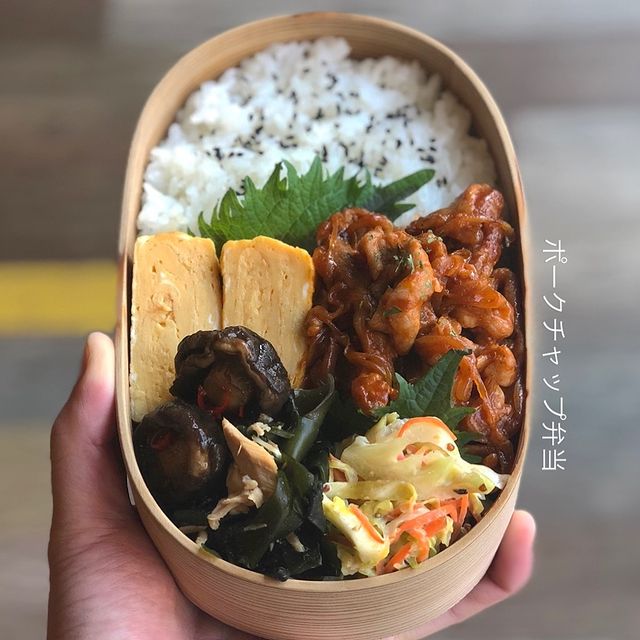 人気のおかず盛り沢山！ポークチャップ弁当