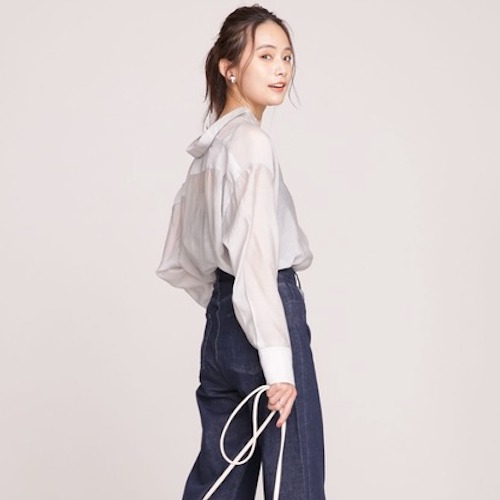 ファッション用語の 抜け感 とは 着こなしのポイントやお手本コーデをご紹介 Folk