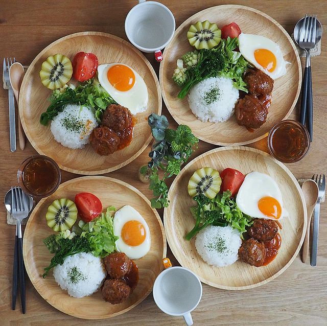ハンバーグでワンプレートご飯