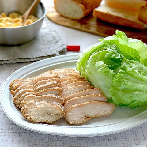 柔らか醤油麹サラダチキン