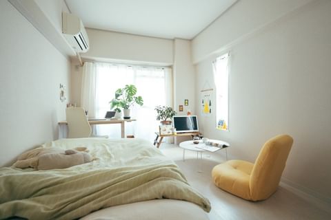 6畳のお部屋に圧迫感のない低めの家具を配置