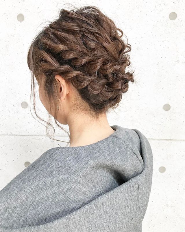 ロープ編みのまとめ髪ヘアアレンジ