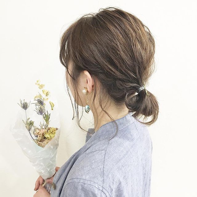 ゴムひとつでOK！簡単ひとつ結びヘアアレンジ