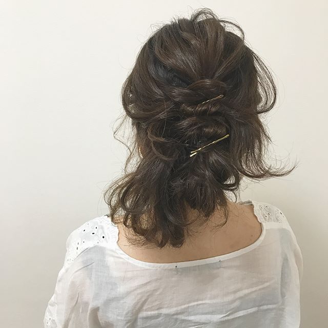 波ウェーブのおしゃれヘアアレンジ