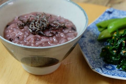 塩気がうまい！塩昆布トッピングのお粥レシピ