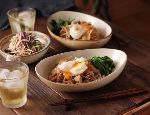 ボリューム丼！とろ〜り温玉のせ豚丼レシピ