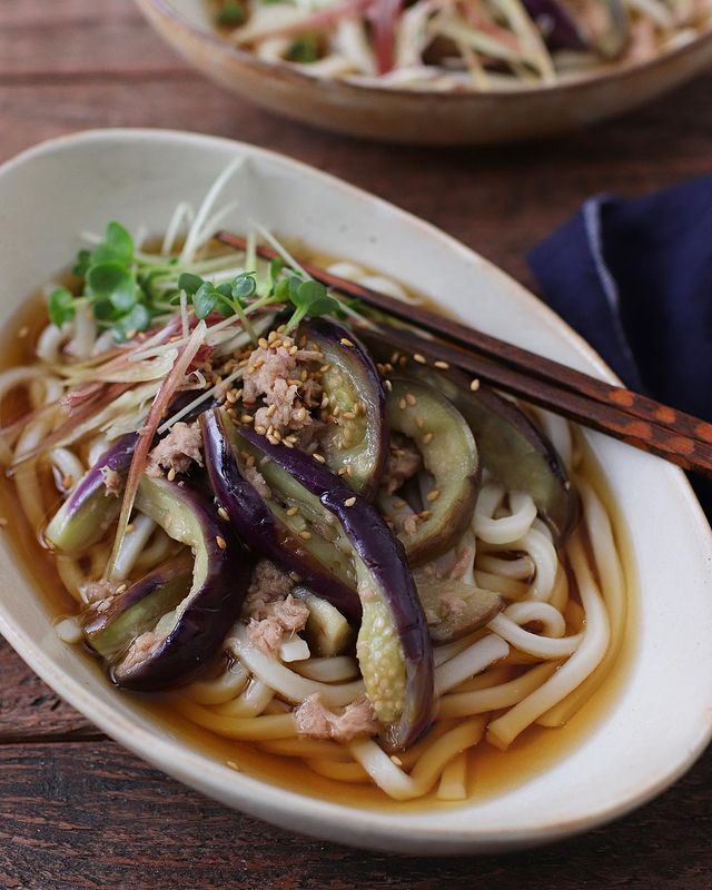 なすの冷やしぶっかけうどん