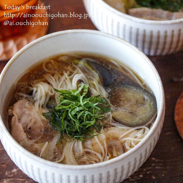 なすと鶏肉のそうめん