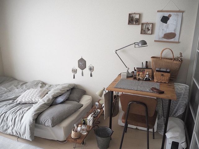 デスクを置いてワークスペースに