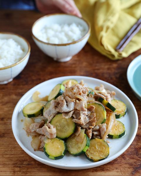 豚バラとズッキーニのレモン醤油炒め