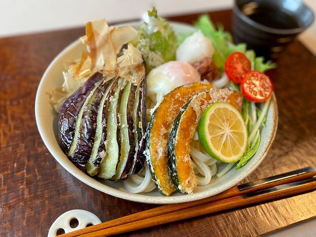 豪華！野菜たっぷりおろし冷やしうどんレシピ