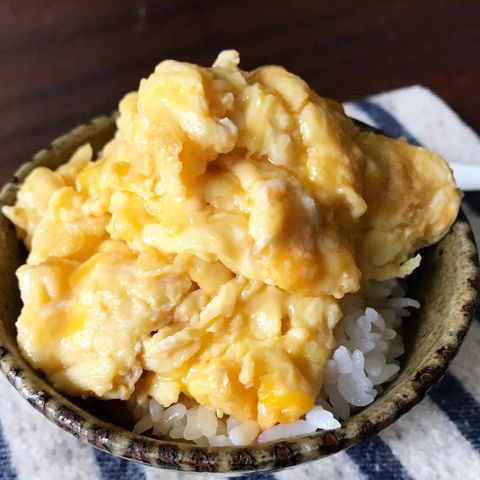 ふわとろが人気！夕飯にだし卵チーズ丼