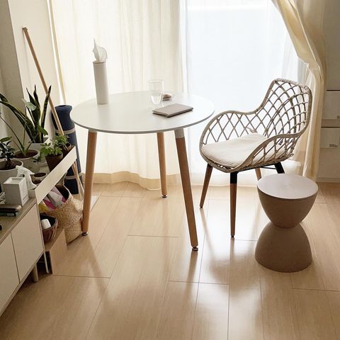 テーブル＆チェアを置いておしゃれに