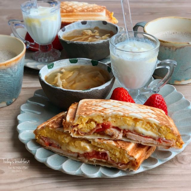 具材たっぷりホットサンド