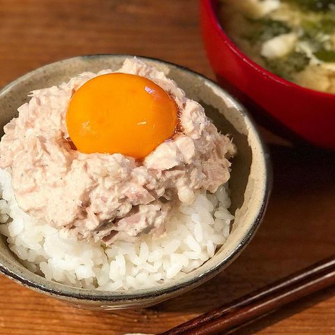 簡単変わり種レシピ！ツナマヨ天かす丼