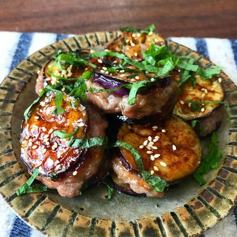 相性抜群！野菜で美味しいナスのはさみ焼き