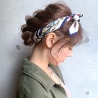 夏はまとめ髪でおしゃれに涼しく過ごすのが◎。季節感ぴったりのヘアアレンジ集