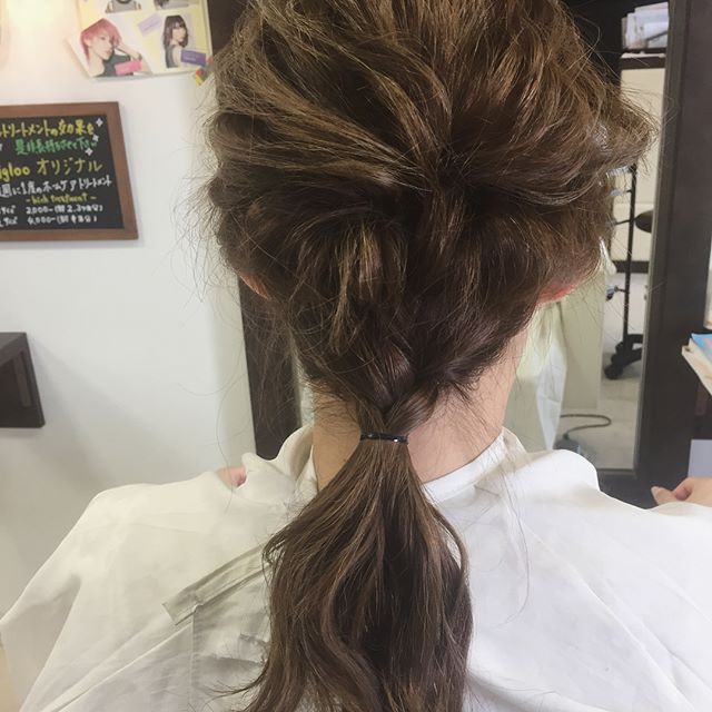 甘めOLに人気！ゆるローポニーヘアアレンジ