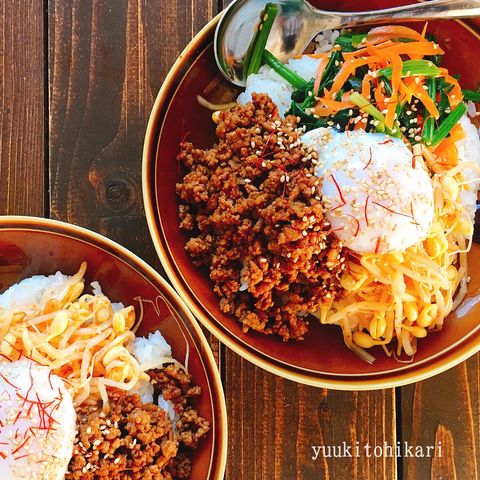 栄養満点のお昼ご飯！肉味噌ビビンバ丼レシピ