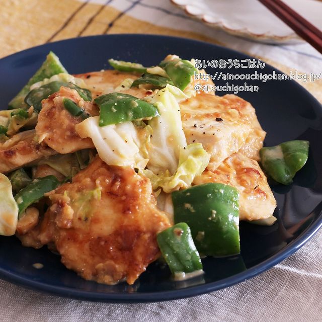 アジの開きに合う！キャベツとむね肉の味噌炒め