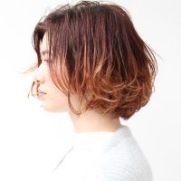 旬の髪型、ボブの裾カラースタイル特集。毛先だけ染めて垢抜けるおすすめヘアって？