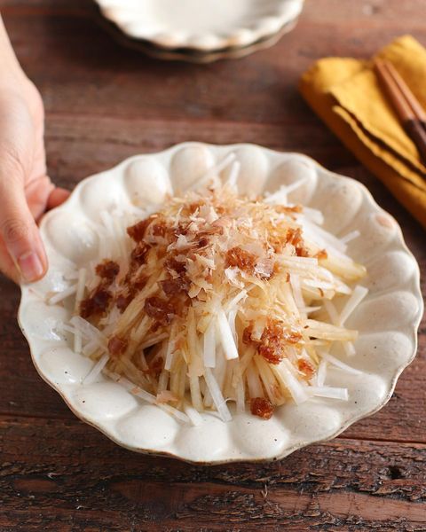 大根の定番料理！かつお香る大根サラダ