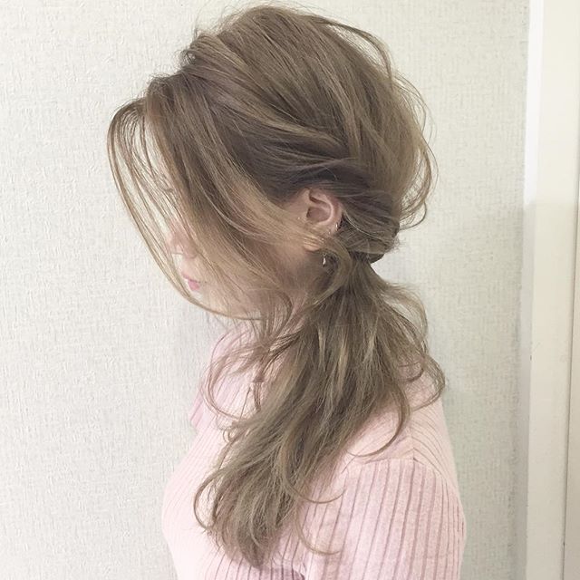 女性らしさ抜群！くるりんぱヘアアレンジ