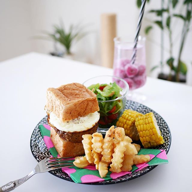 パン食には野菜を添えて♪栄養バランスメニュー