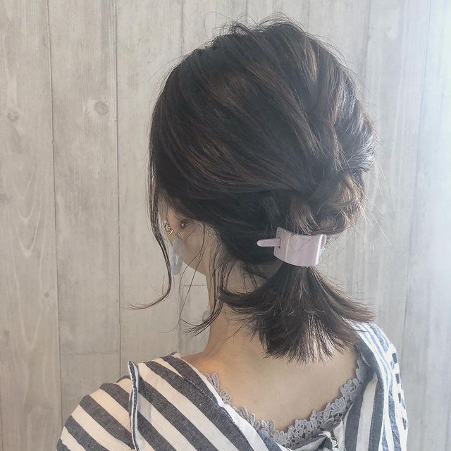 ヘアアクセが映える簡単ボブヘアアレンジ