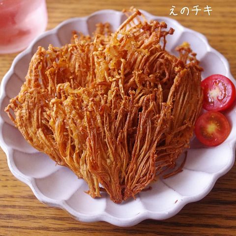 インパクト大な楽しい副菜！えのチキレシピ